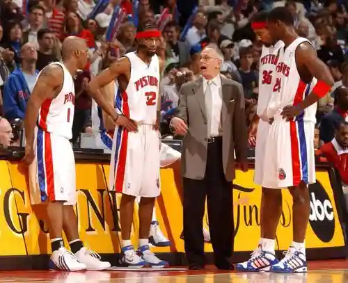 04年总决赛湖人主力阵容(新浪NBA2004湖人)插图3