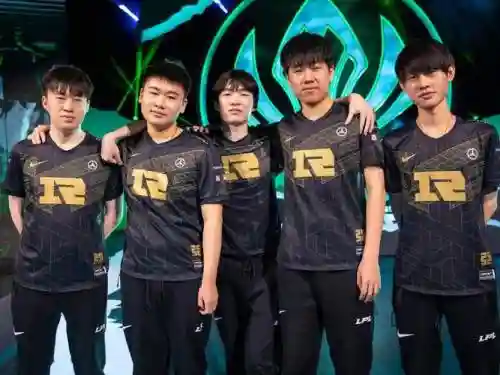 rng2021阵容插图1