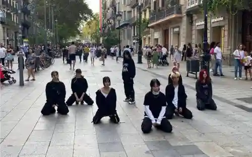 街头表演阵容搭配图_1插图1
